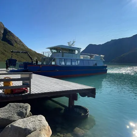 Family-friendly Steps From Everything דירה *