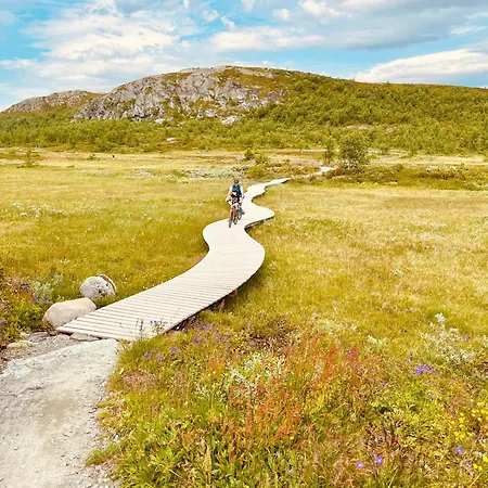 Family-friendly Steps From Everything * Beitostolen